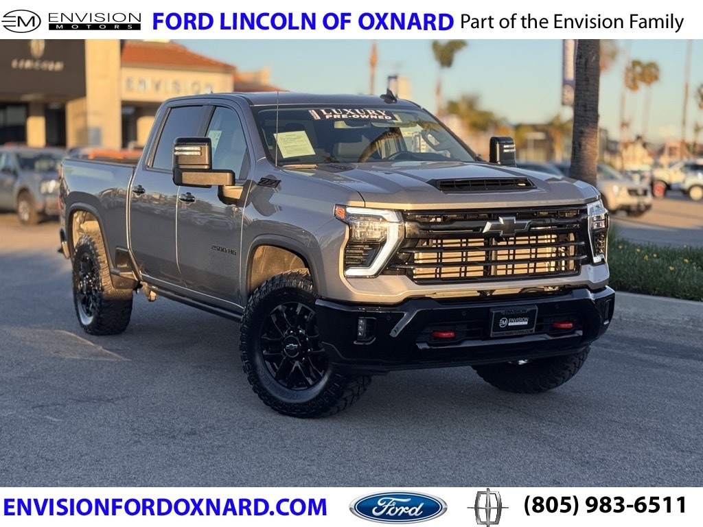 2026 Chevrolet Silverado HD LT's photo