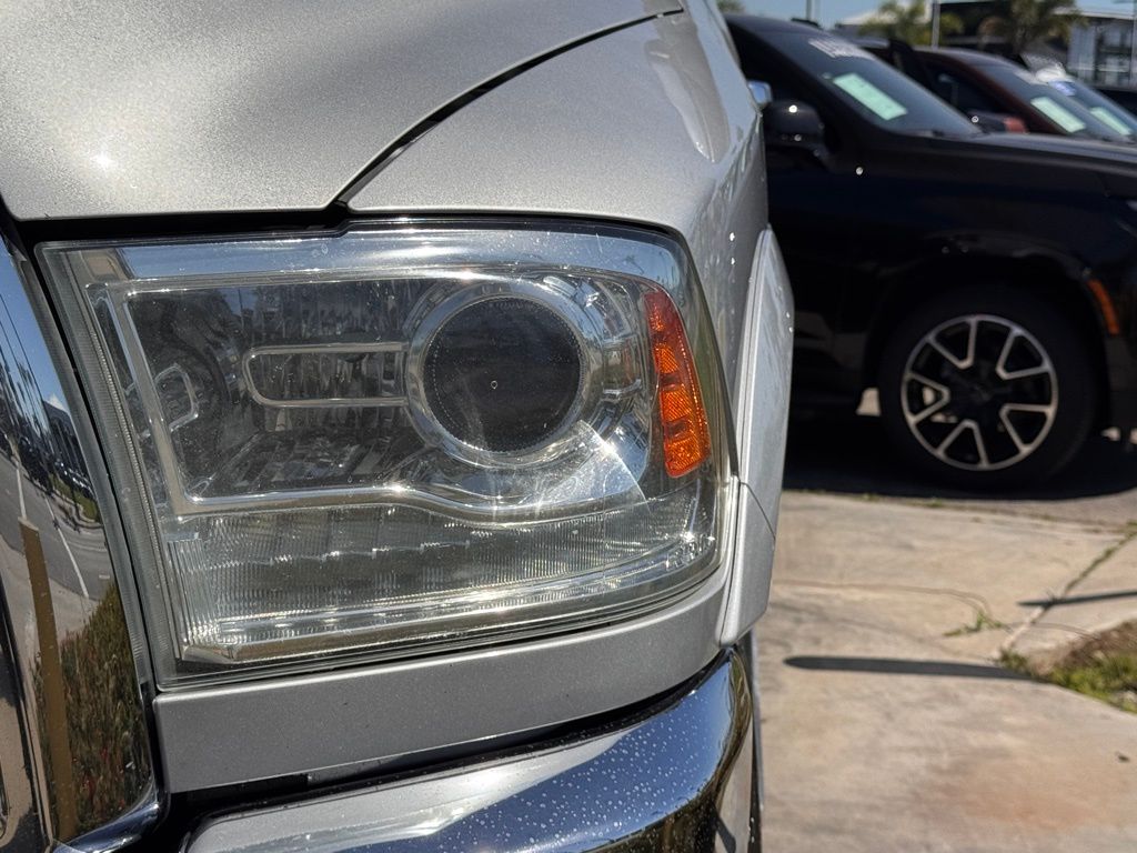 2017 Ram 2500 Laramie photo 3