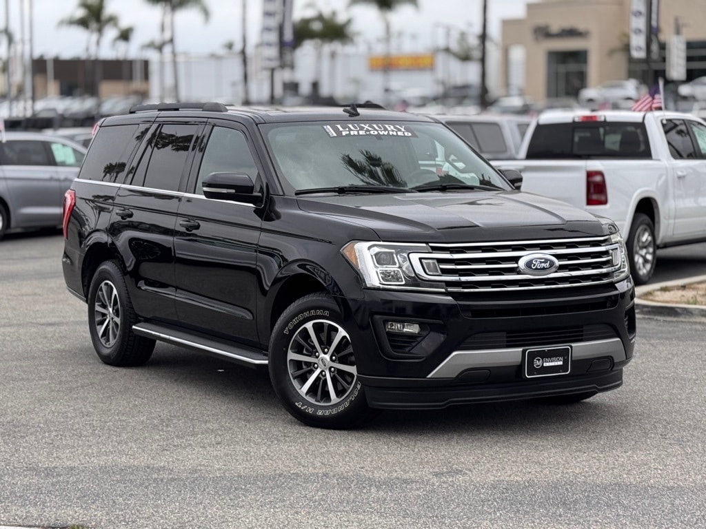 Used 2018 Ford Expedition XLT with VIN 1FMJU1HTXJEA56539 for sale in Oxnard, CA