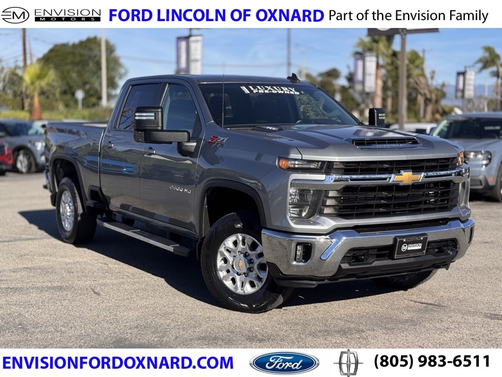 2024 Chevrolet Silverado HD LT's photo