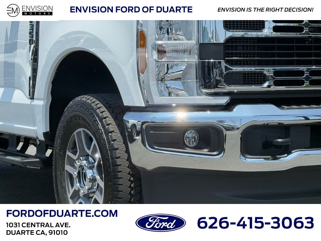 2025 Ford F-350 XLT photo 3