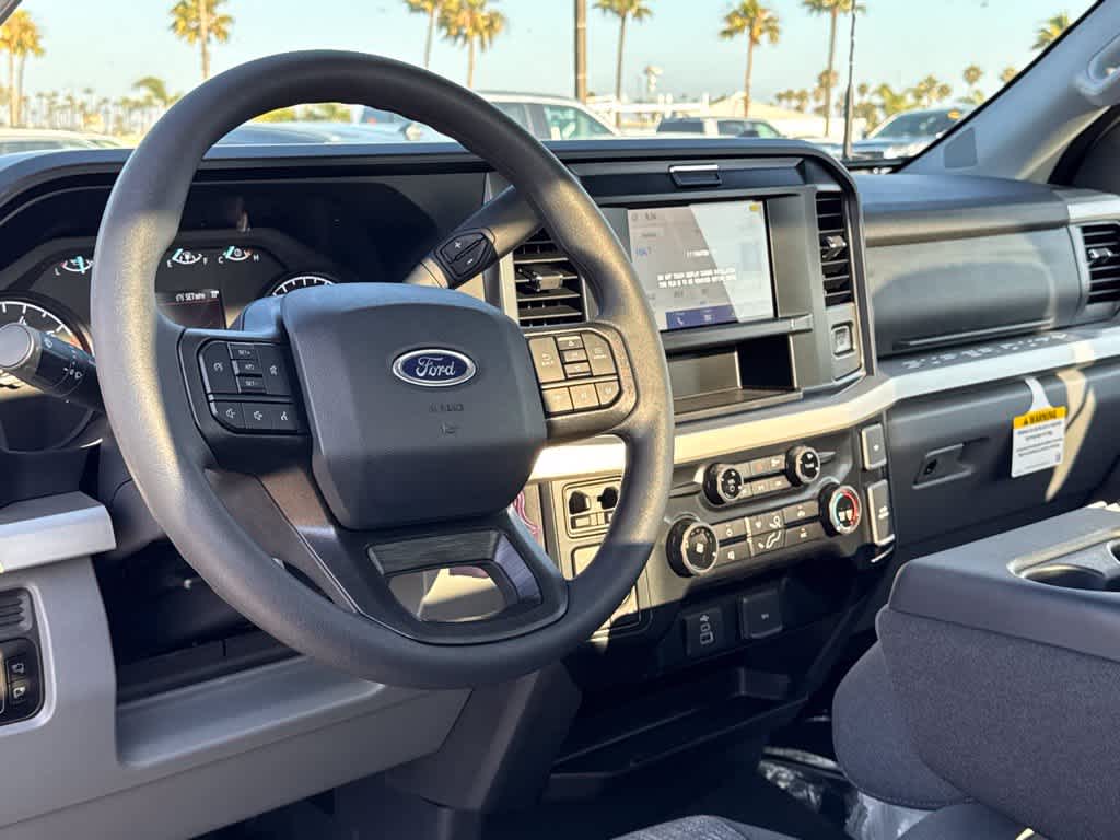 2025 Ford F-350 Super Duty XLT - Photo 27