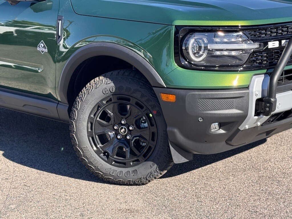 2025 Ford Bronco Sport Outer Banks photo 2