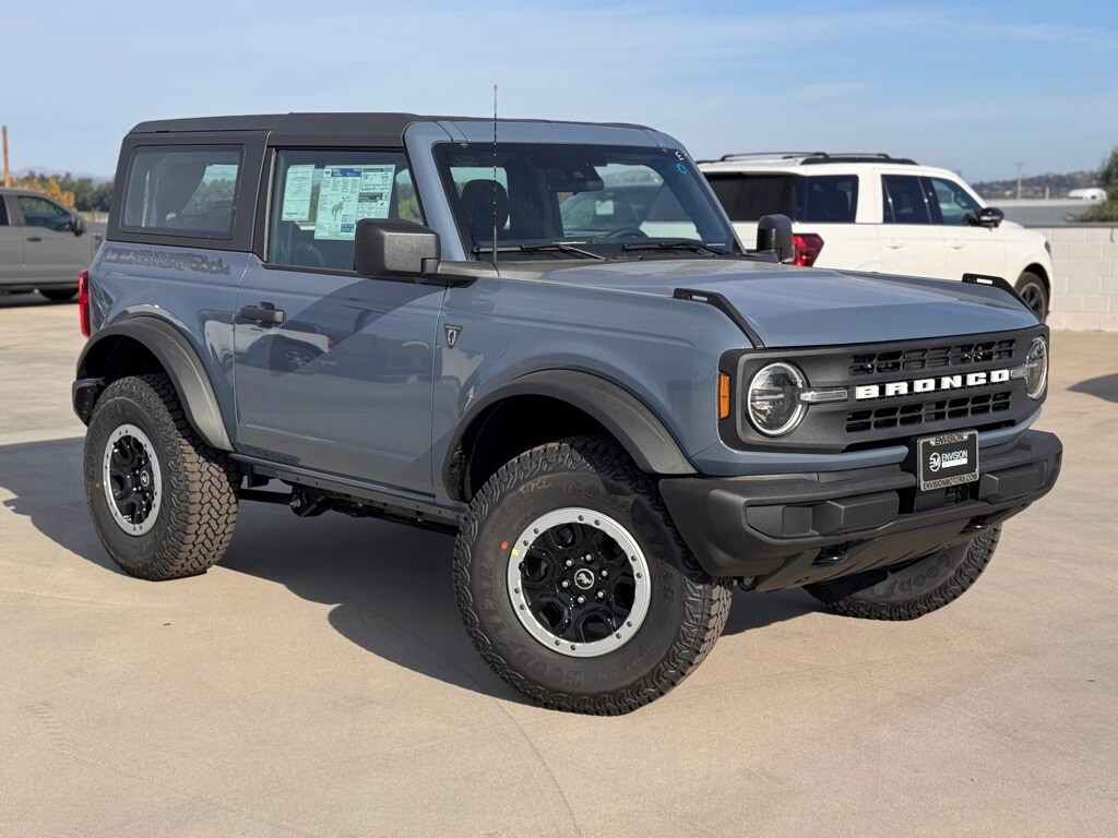 New 2025 Ford Bronco Base SUV
