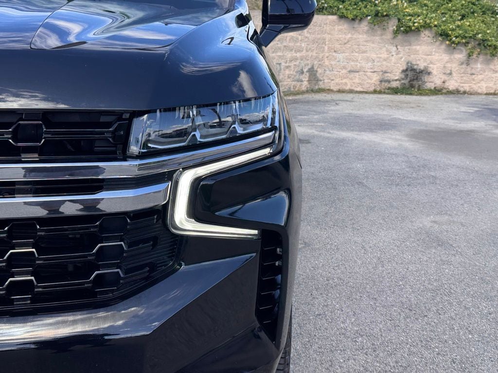 2023 Chevrolet Tahoe LS photo 3