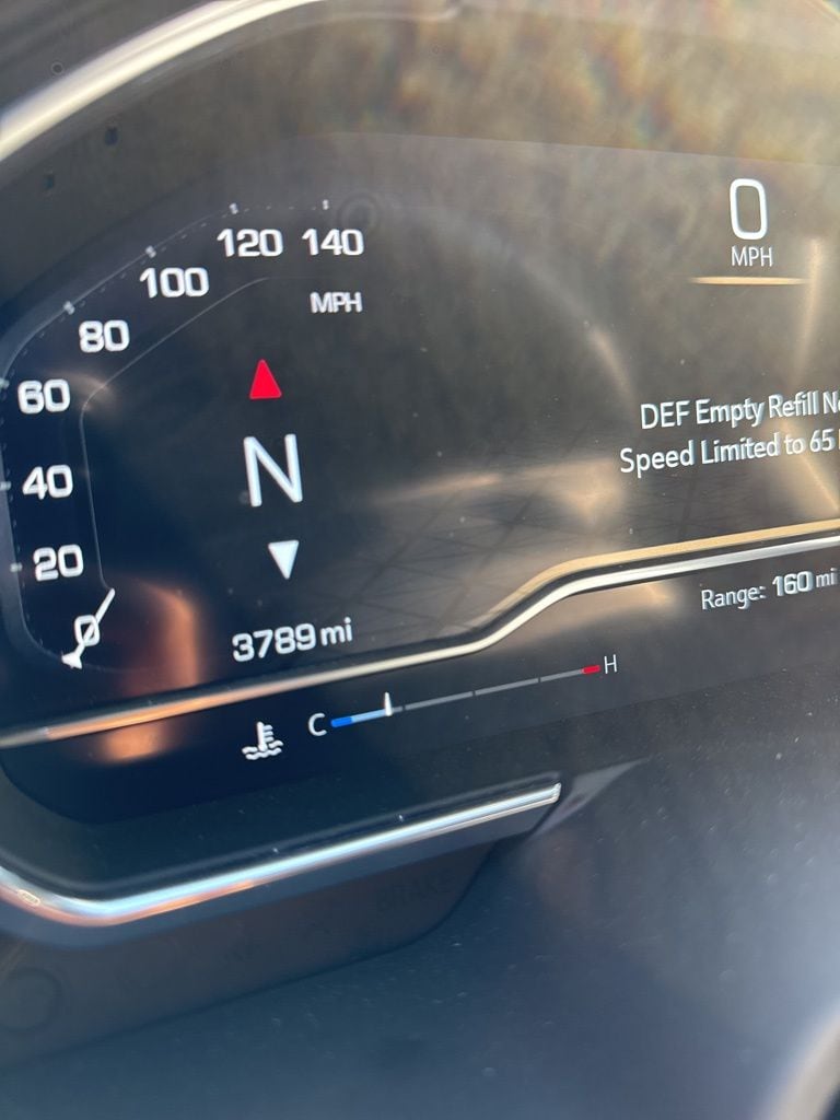 2025 GMC Sierra 3500 HD Denali photo 4