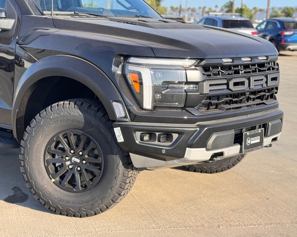 New 2025 Ford F-150 Raptor Truck SuperCrew Cab