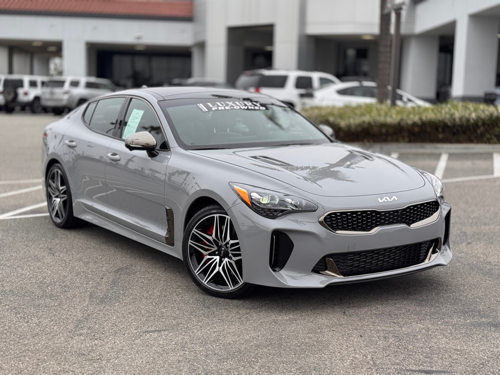 Used 2022 Kia Stinger GT2 with VIN KNAE55LC0N6103673 for sale in Oxnard, CA