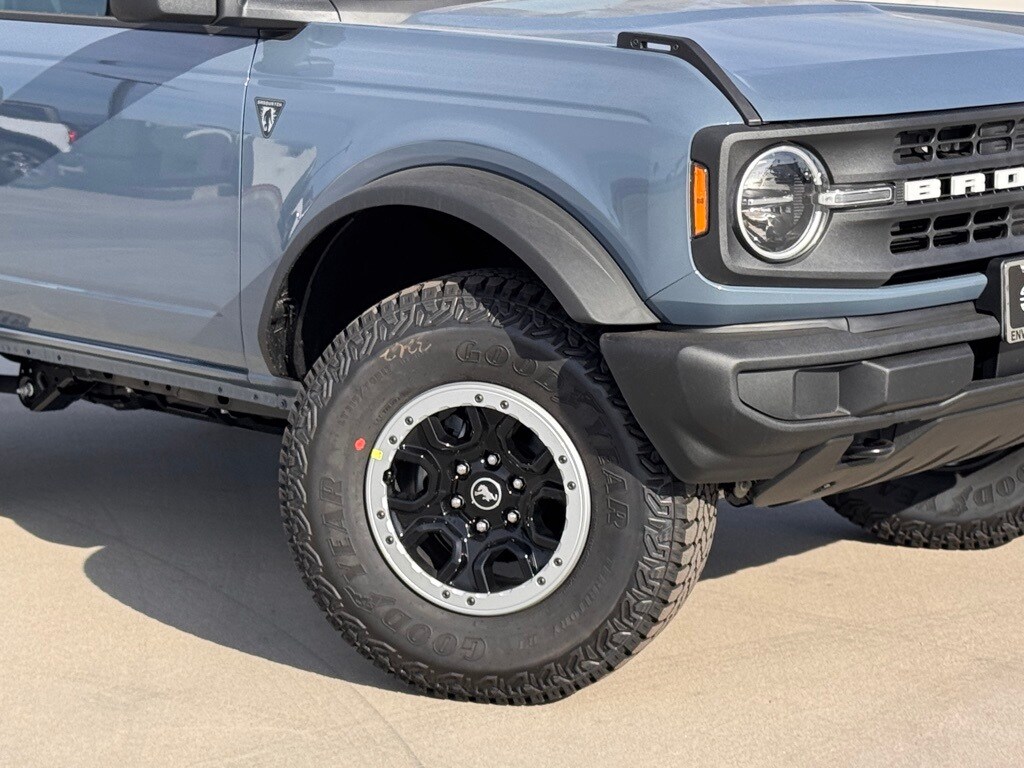 New 2025 Ford Bronco Base SUV