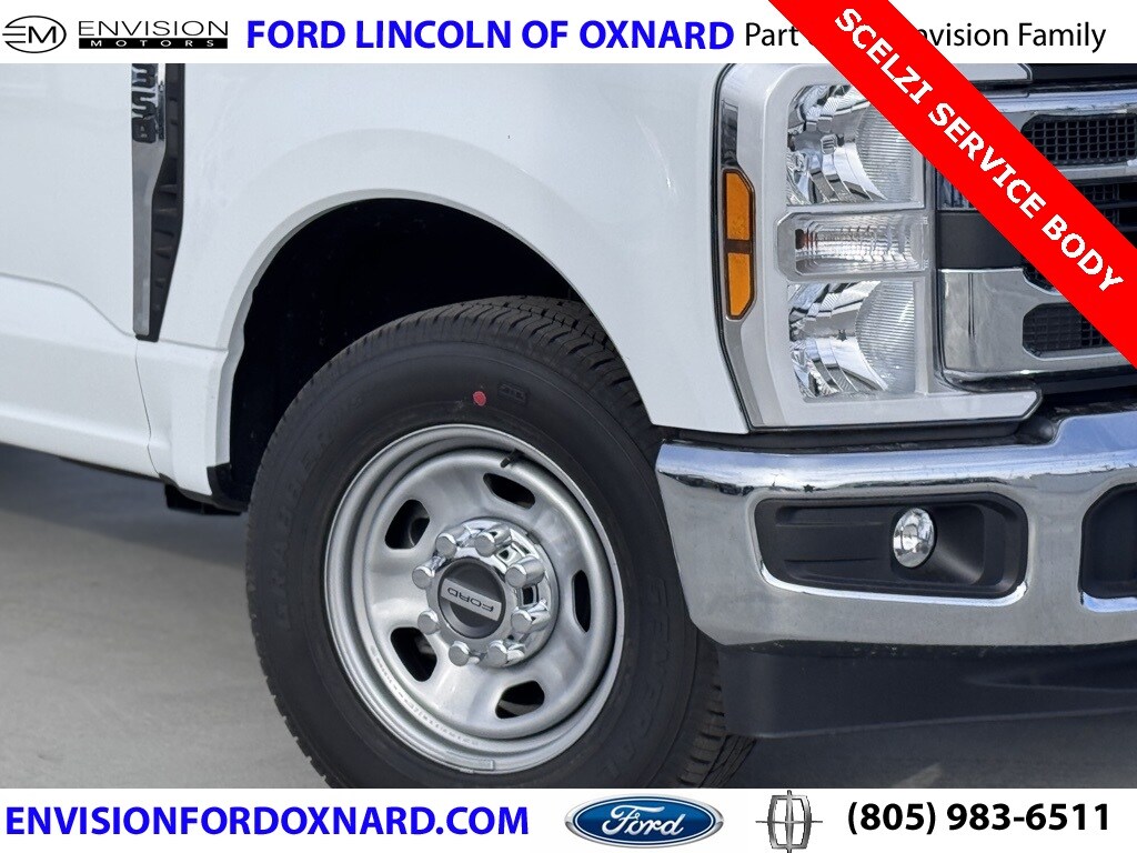 2025 Ford F-350 XL photo 3