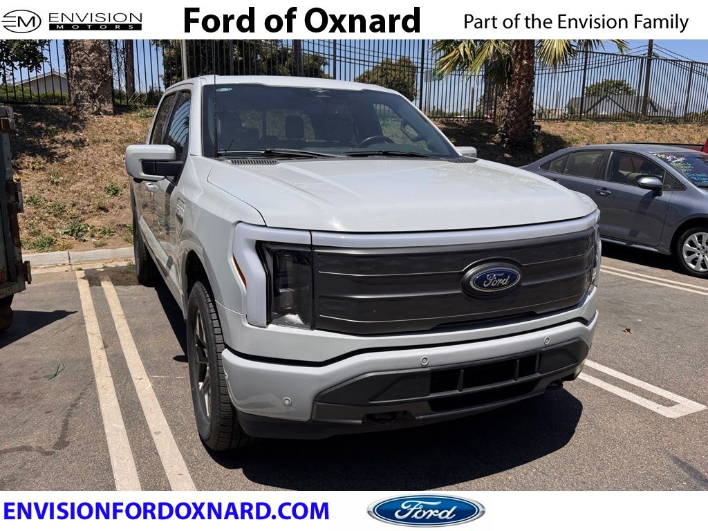 2023 Ford F-150 Lariat 4x4 SuperCrew 5-1/2 Box's photo