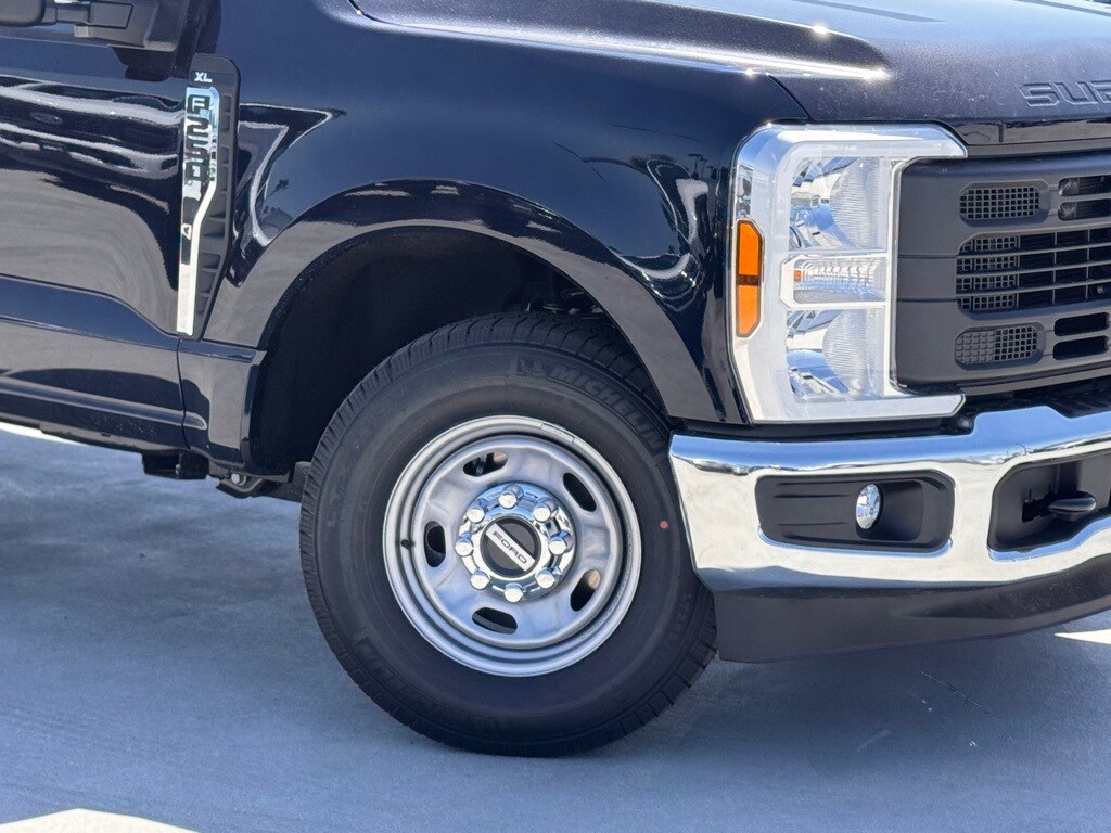 2025 Ford F-250 XL photo 4