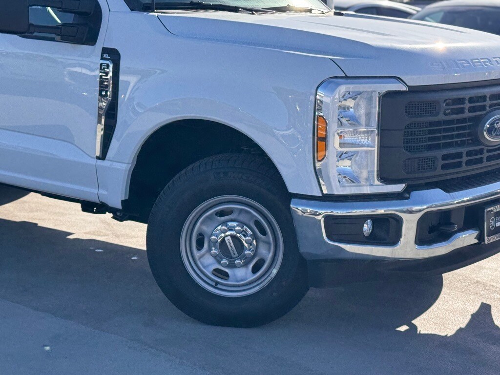 2025 Ford F-250 XL photo 4