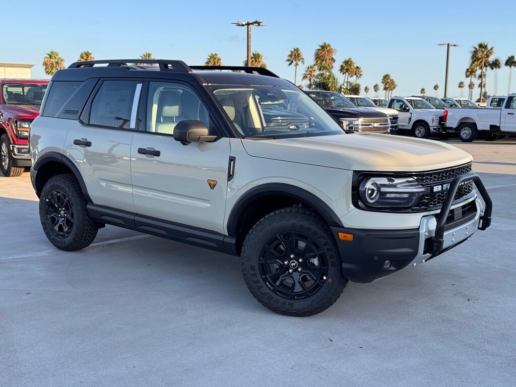 2025 Ford Bronco Sport Badlands photo 2