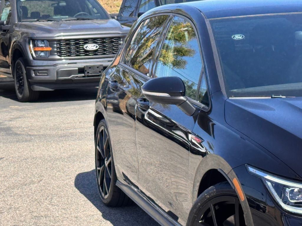 2024 Volkswagen Golf GTI 2.0T 380 SE photo 4