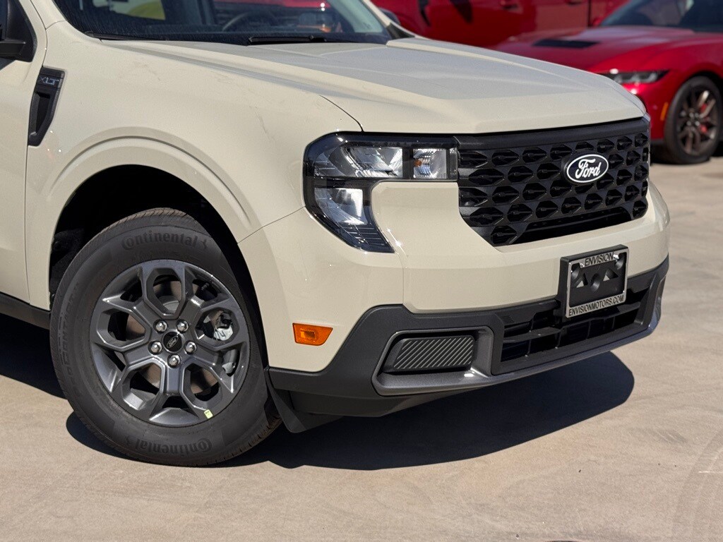 2025 Ford Maverick XLT photo 3