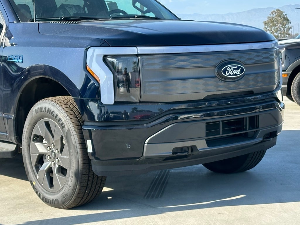 2024 Ford F-150 Lightning Flash