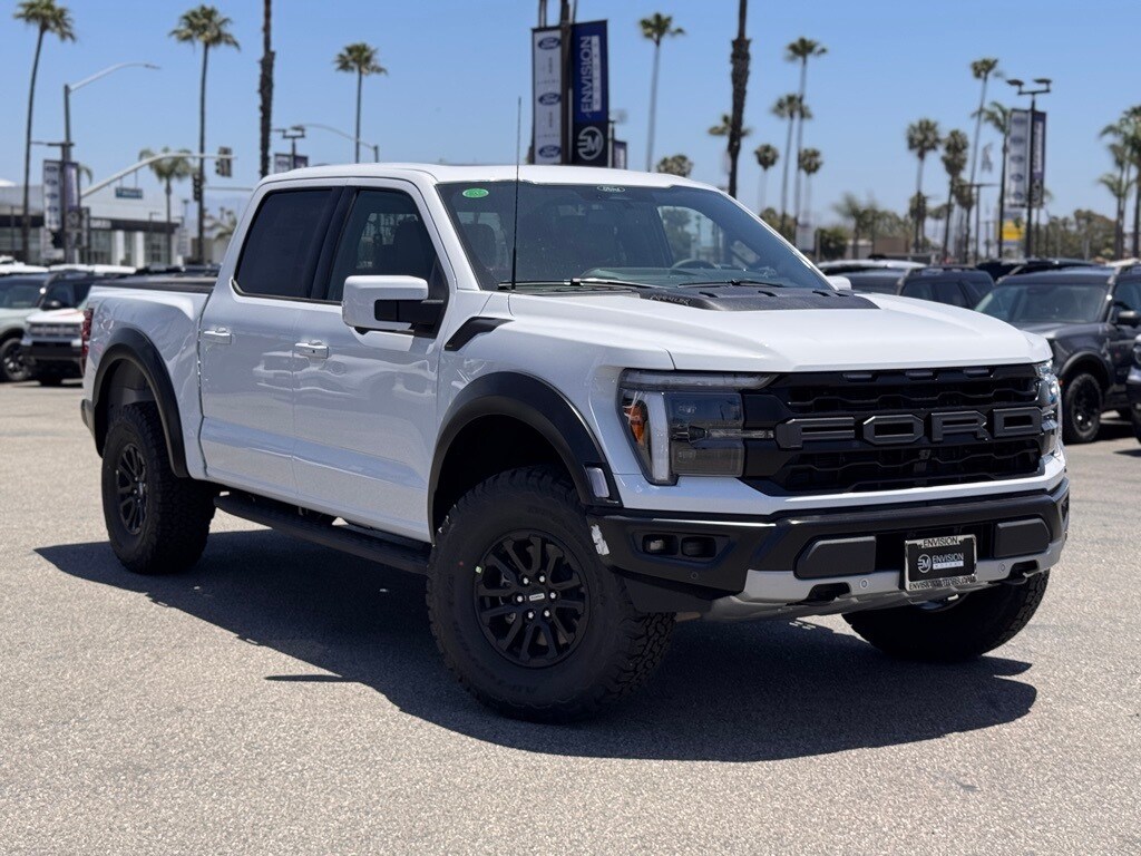 2025 Ford F-150 Raptor photo 2