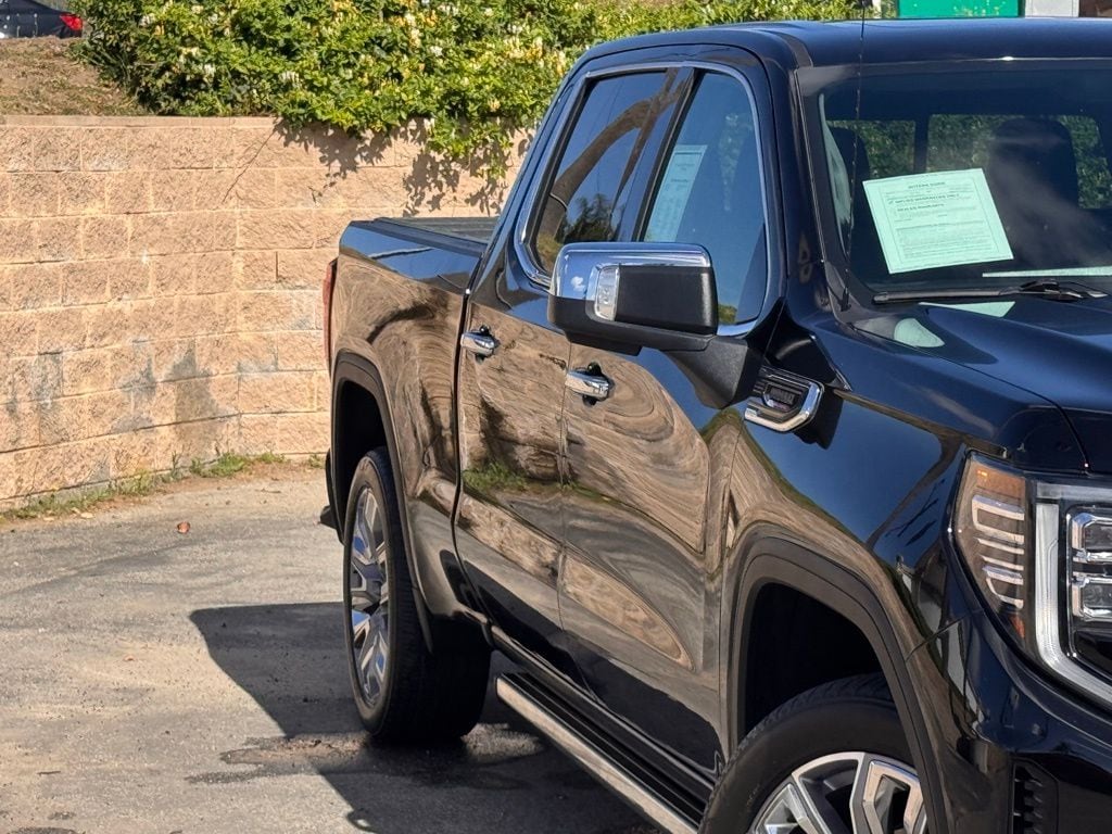 2023 GMC Sierra 1500 Denali photo 4