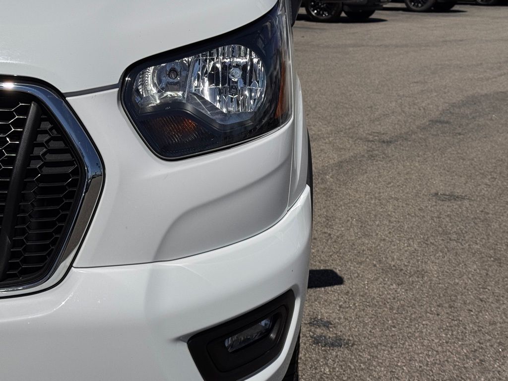 2024 Ford Transit-350 Passenger photo 3