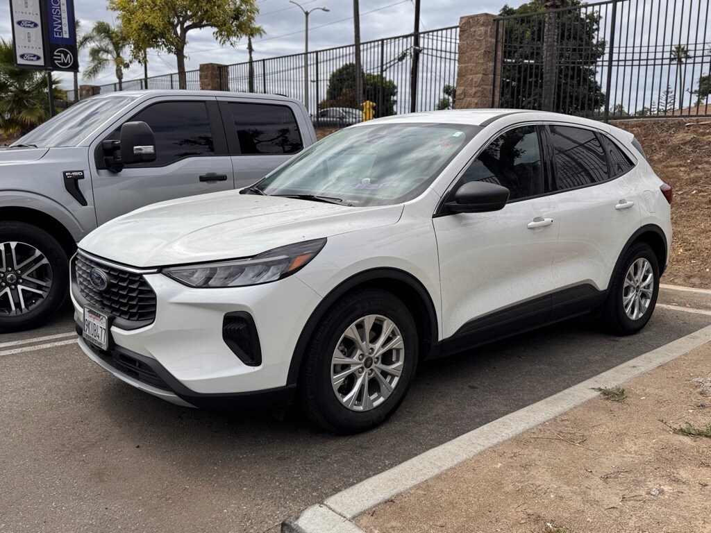 2023 Ford Escape Active photo 3