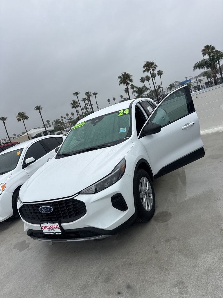 2024 Ford Escape Active photo 2