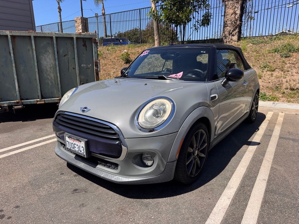 2016 MINI Convertible Cooper photo 3