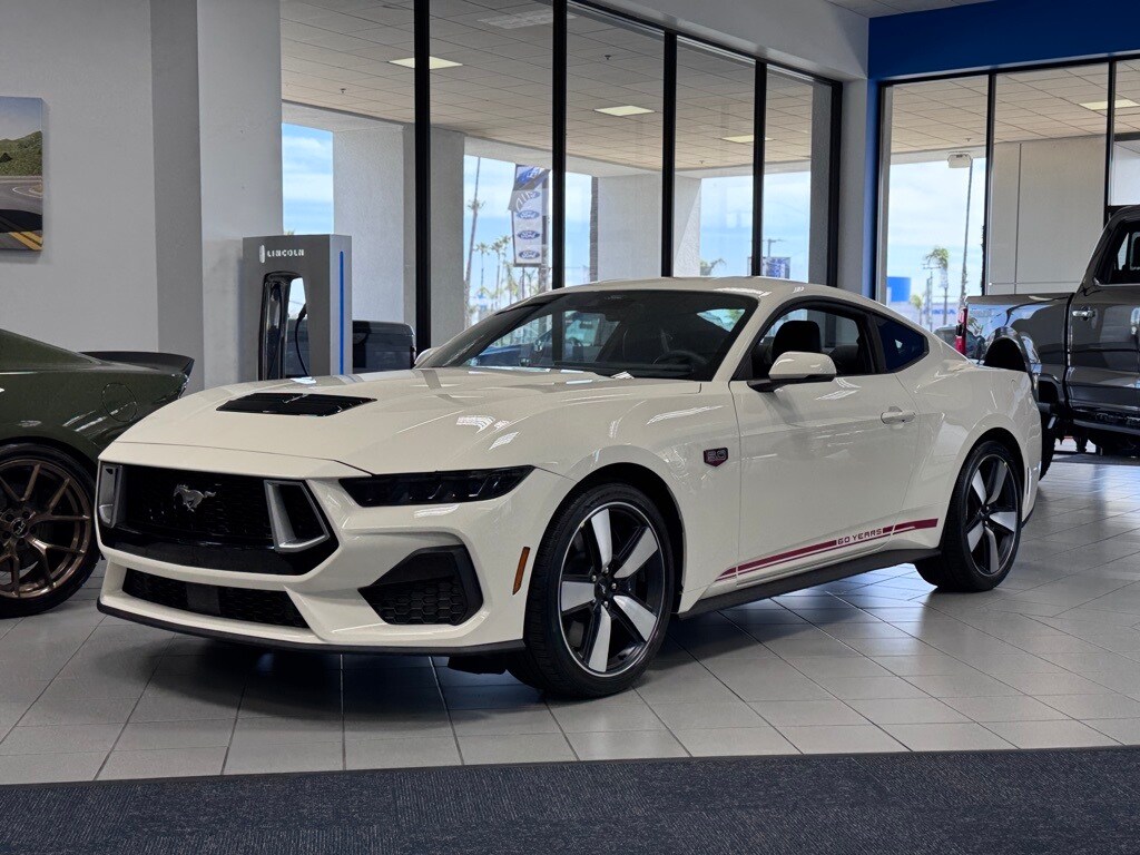 2025 Ford Mustang GT Premium photo 2
