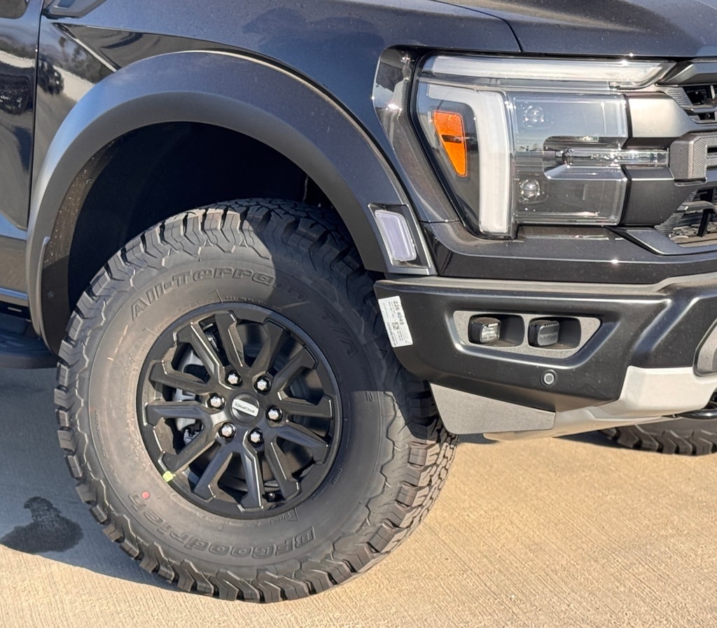 New 2025 Ford F-150 Raptor Truck SuperCrew Cab