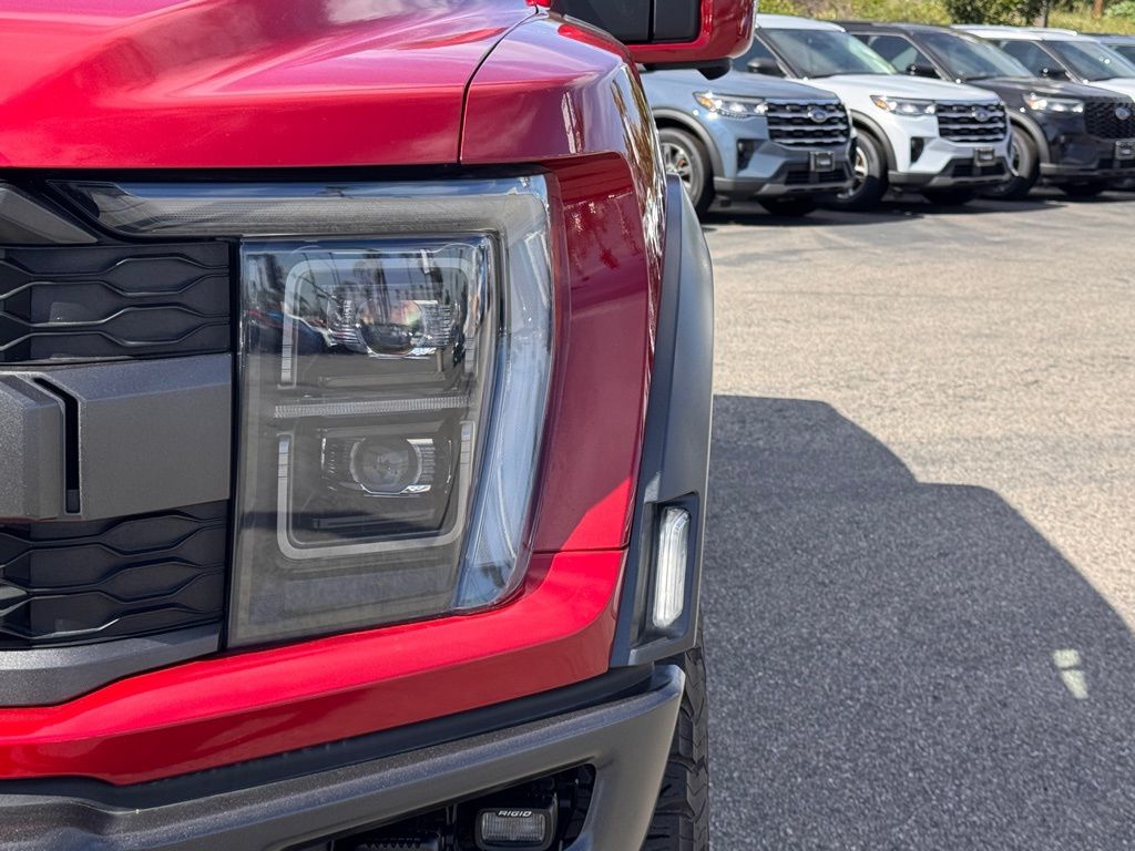 2023 Ford F-150 Raptor photo 3