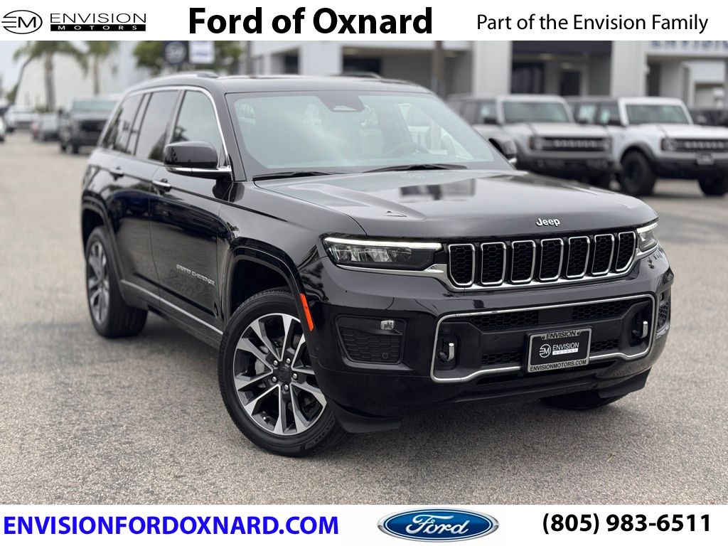 2023 Jeep Grand Cherokee Overland photo 1