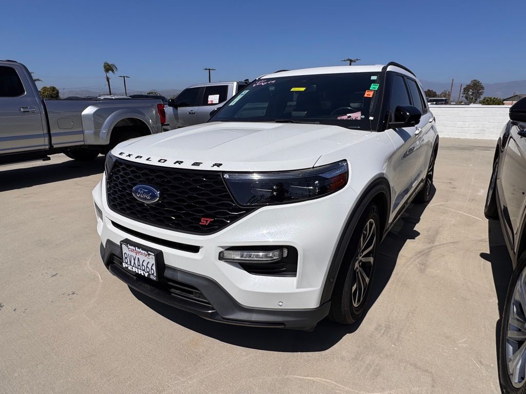 2021 Ford Explorer ST photo 3