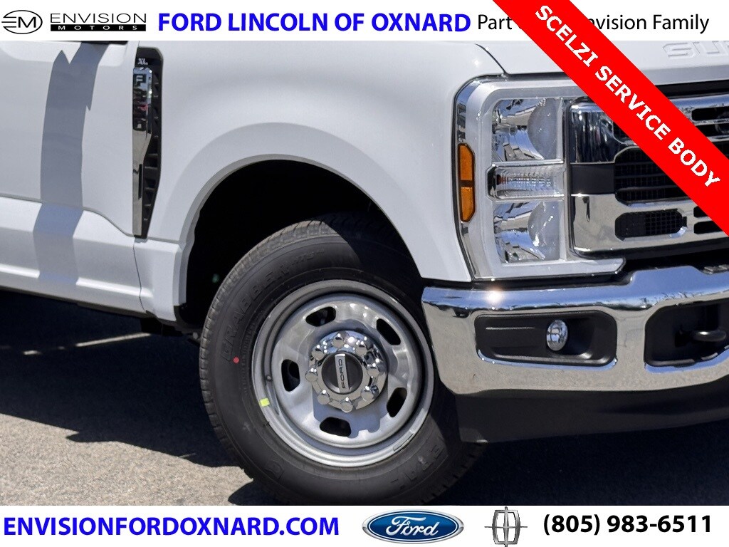 2025 Ford F-350 XL photo 3