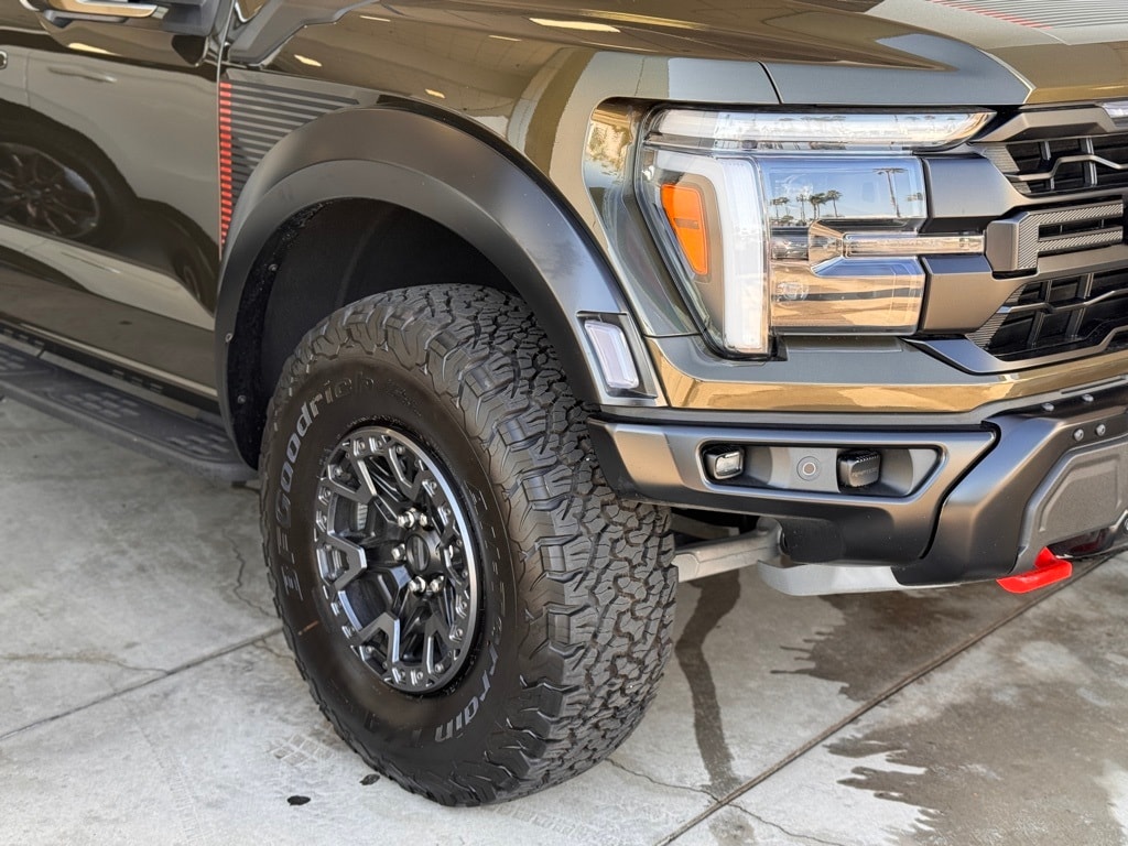 New 2025 Ford F-150 Raptor Truck SuperCrew Cab