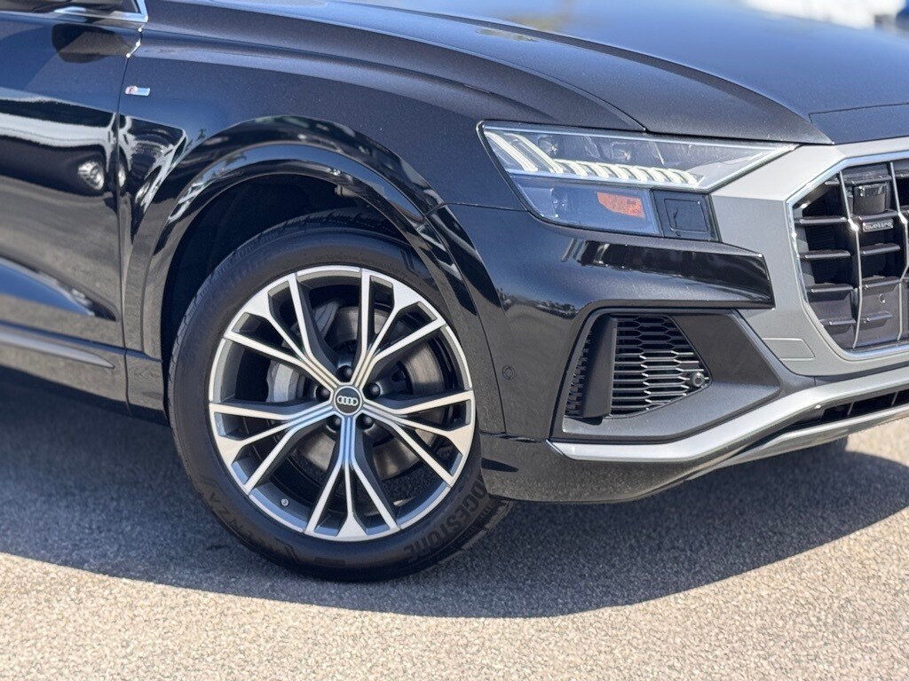 2023 Audi Q8 55 Premium Plus photo 4