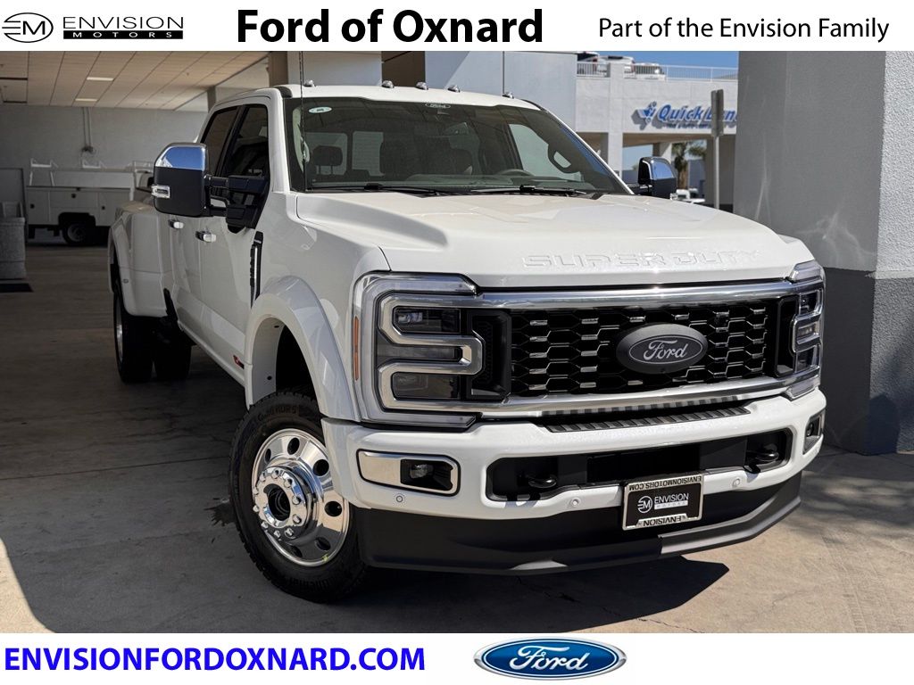 2026 Ford F-450 Platinum 4x4 Crew Cab 8' Box DRW's photo