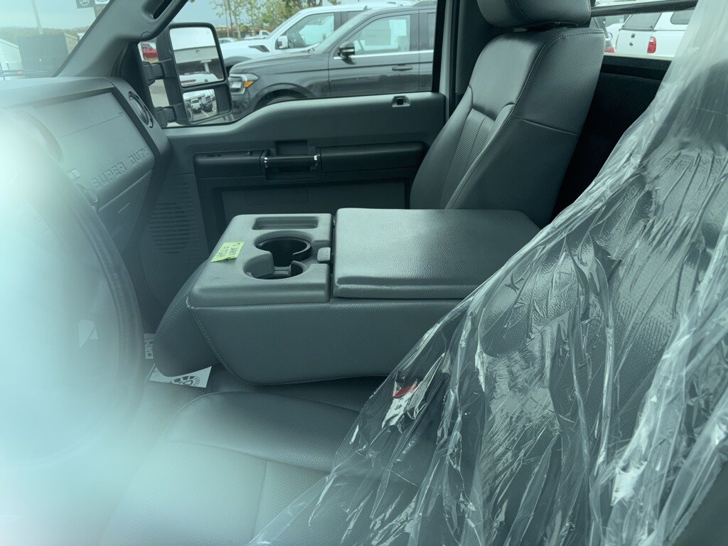 2016 Ford F-550 XLT photo 3