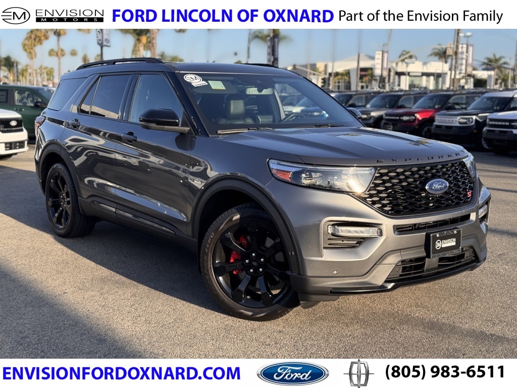 2023 Ford Explorer ST's photo