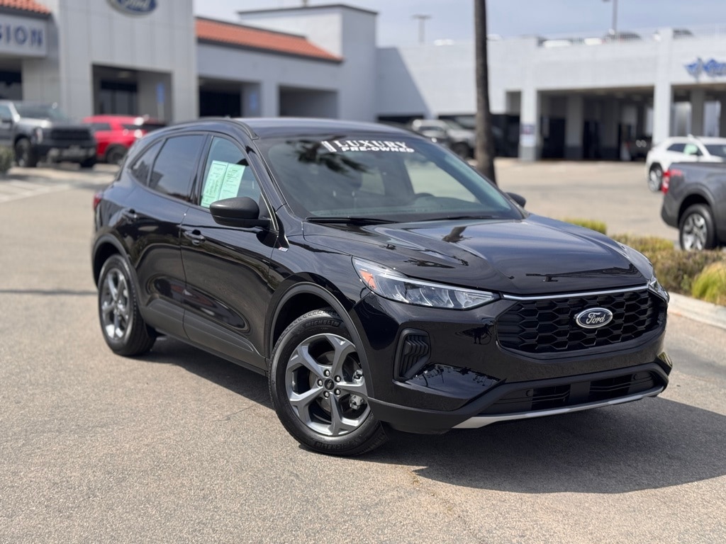 Used 2025 Ford Escape ST-Line with VIN 1FMCU0MN0SUA22434 for sale in Oxnard, CA