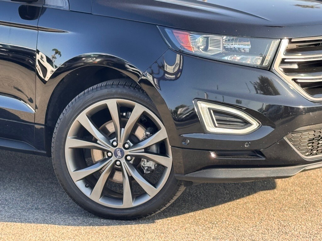2018 Ford Edge Sport photo 2