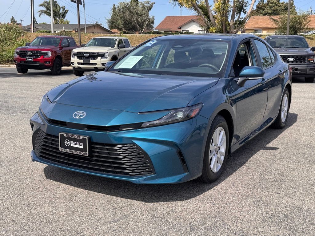 2025 Toyota Camry LE photo 6