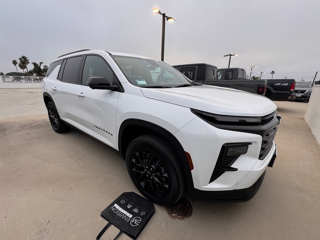 2024 Chevrolet Traverse photo 3