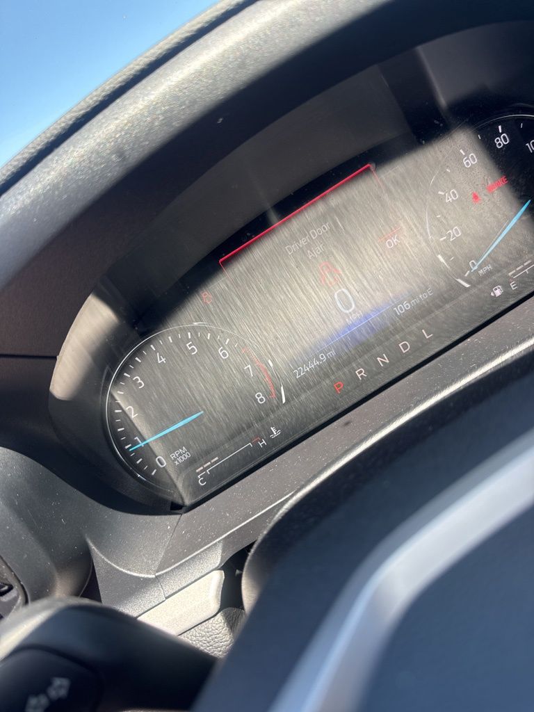 2023 Ford Explorer XLT photo 4