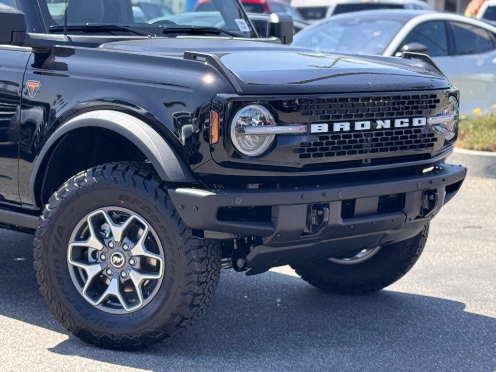 2025 Ford Bronco Badlands photo 3