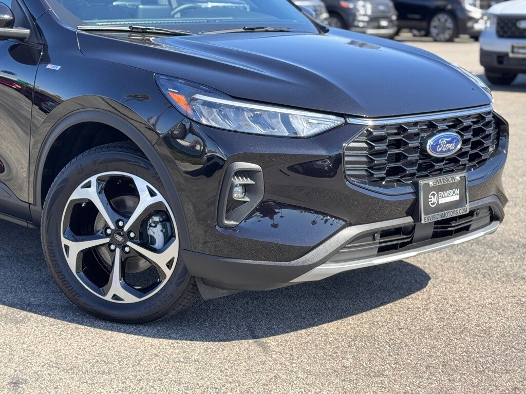 2025 Ford Escape ST-Line Select photo 3