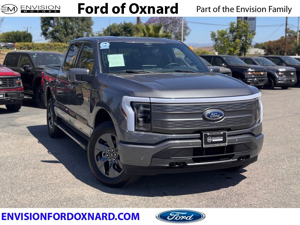 2022 Ford F-150 Lariat 4x4 SuperCrew 5-1/2 Box's photo