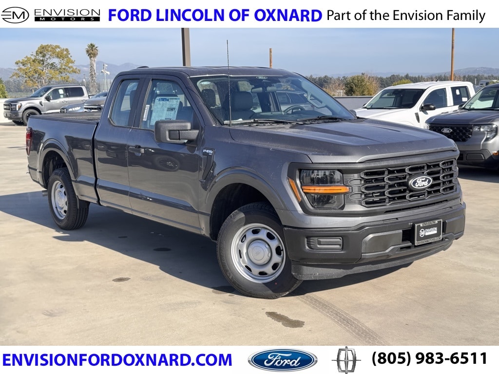 2025 Ford F-150 XL's photo