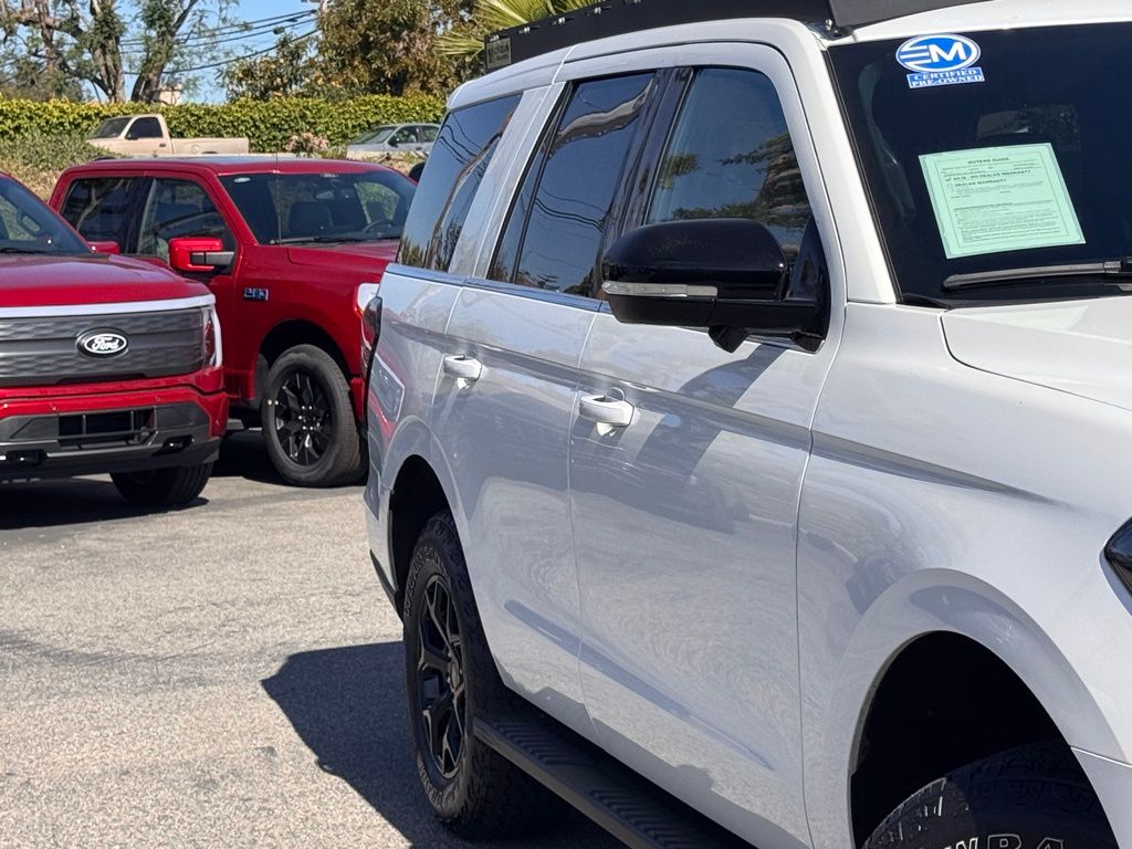 2024 Ford Expedition Timberline photo 4