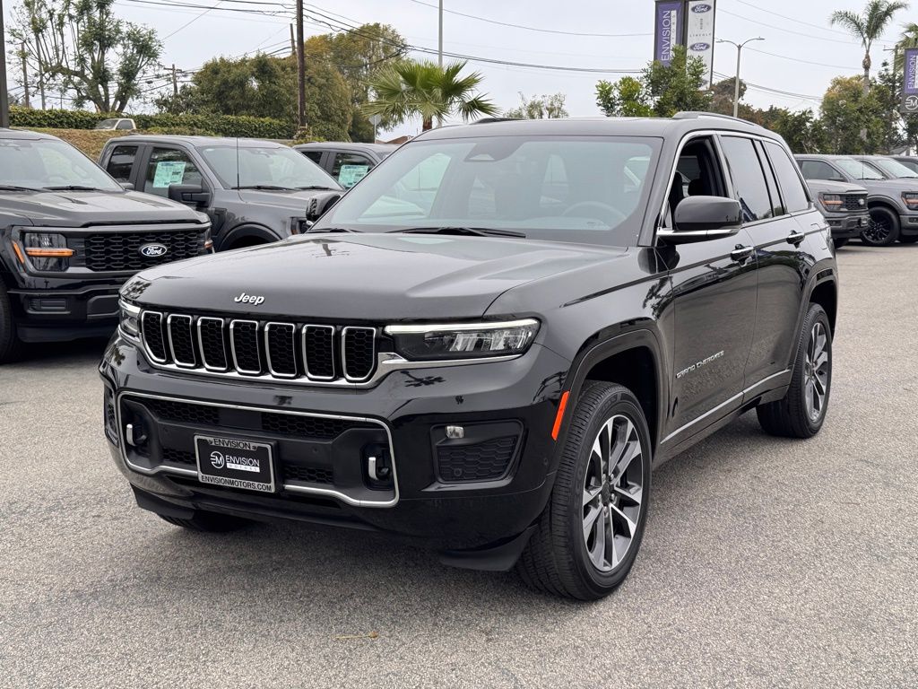 2023 Jeep Grand Cherokee Overland photo 6