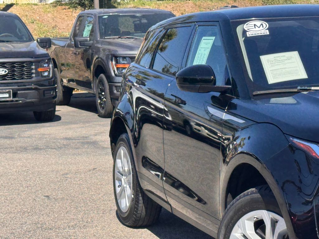 2020 Land Rover Range Rover Evoque S photo 4